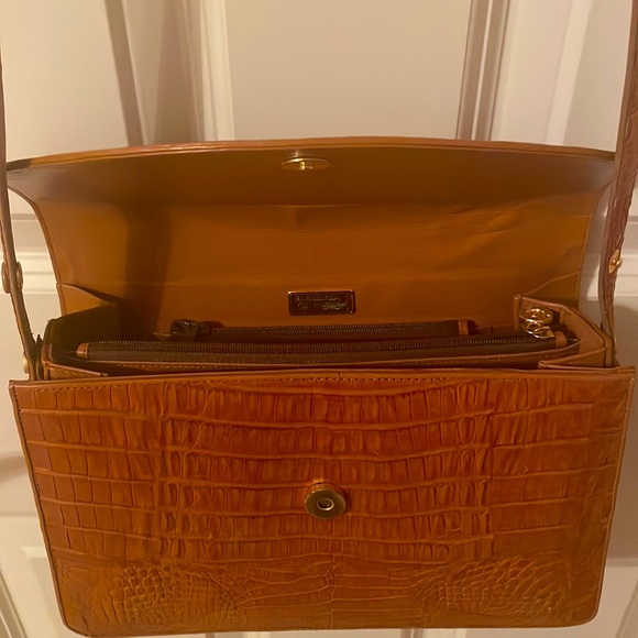 Beautiful Crocodile Crossbody! - Picture 11 of 15